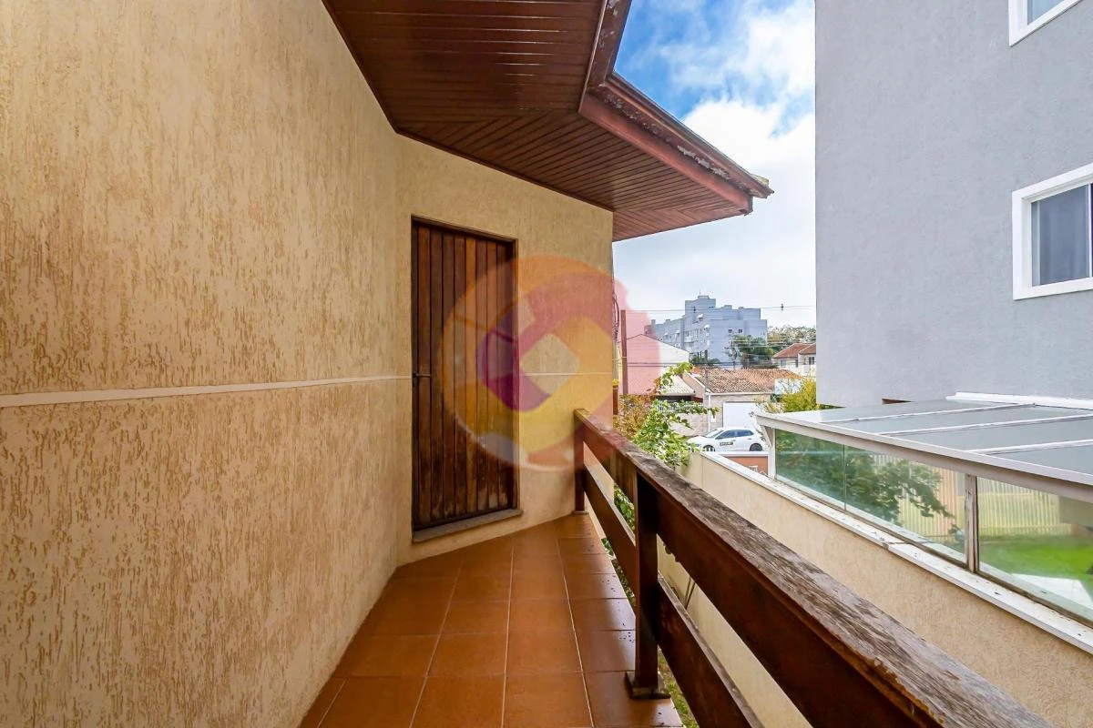 3-bedroom house with a washing machine in Curitiba — photo 50