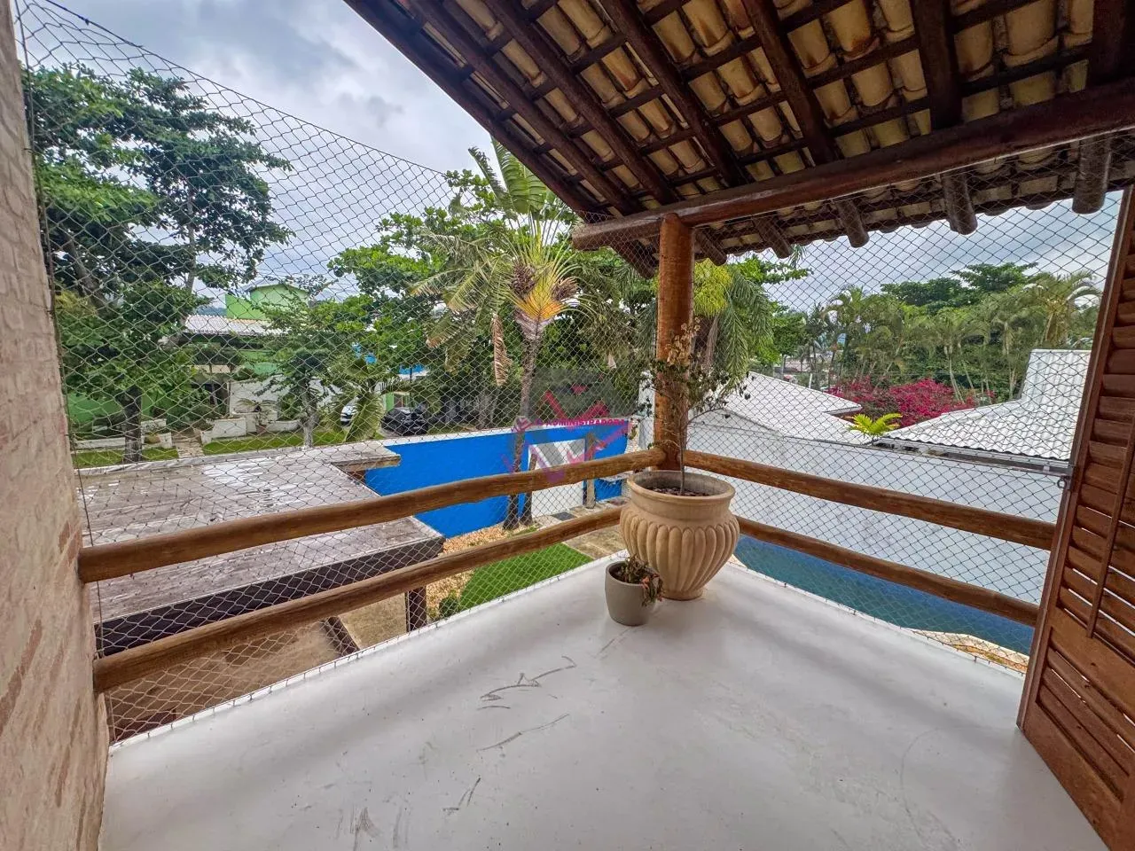 600 m² house with 4 bedrooms and a closed kitchen — photo 22