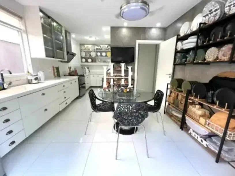 Furnished house with 6 en-suite bedrooms and shared pool — photo 13