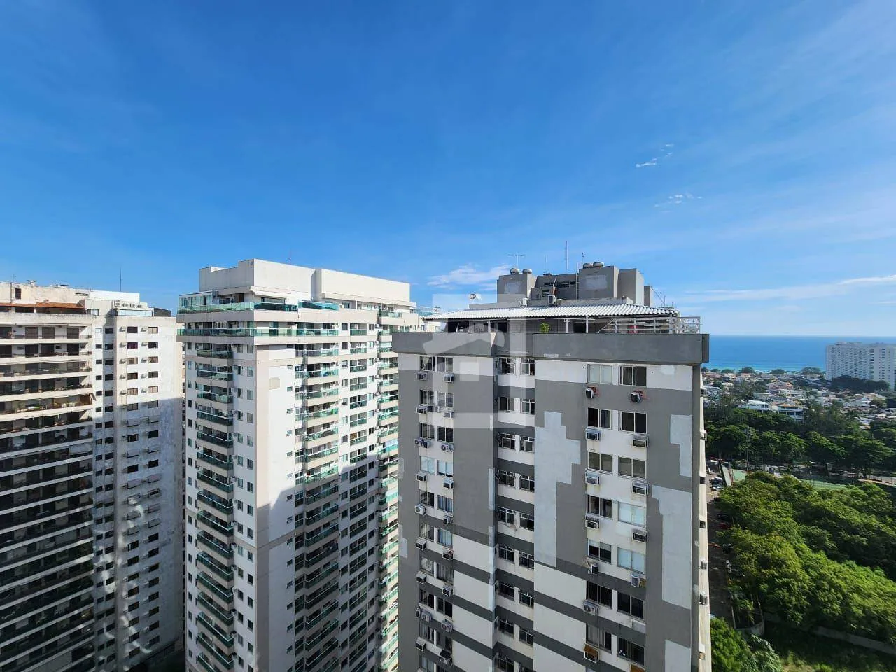 197 m² apartment on the 22nd floor with a private garden — photo 60