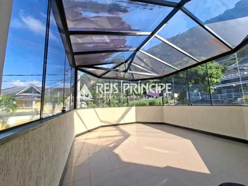 Casa com 5 quartos e 5 banheiros, 364 m² com garagem — photo 26