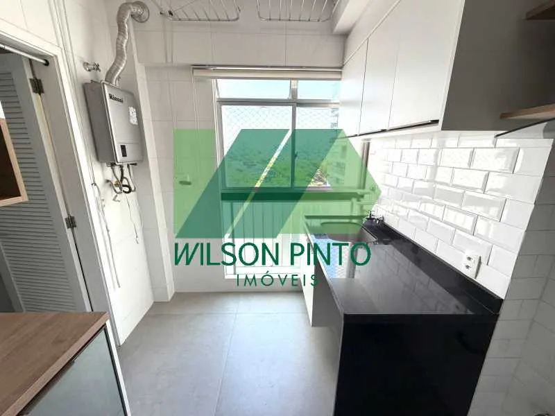 3-bedroom apartment with a park view in Rio de Janeiro — photo 11