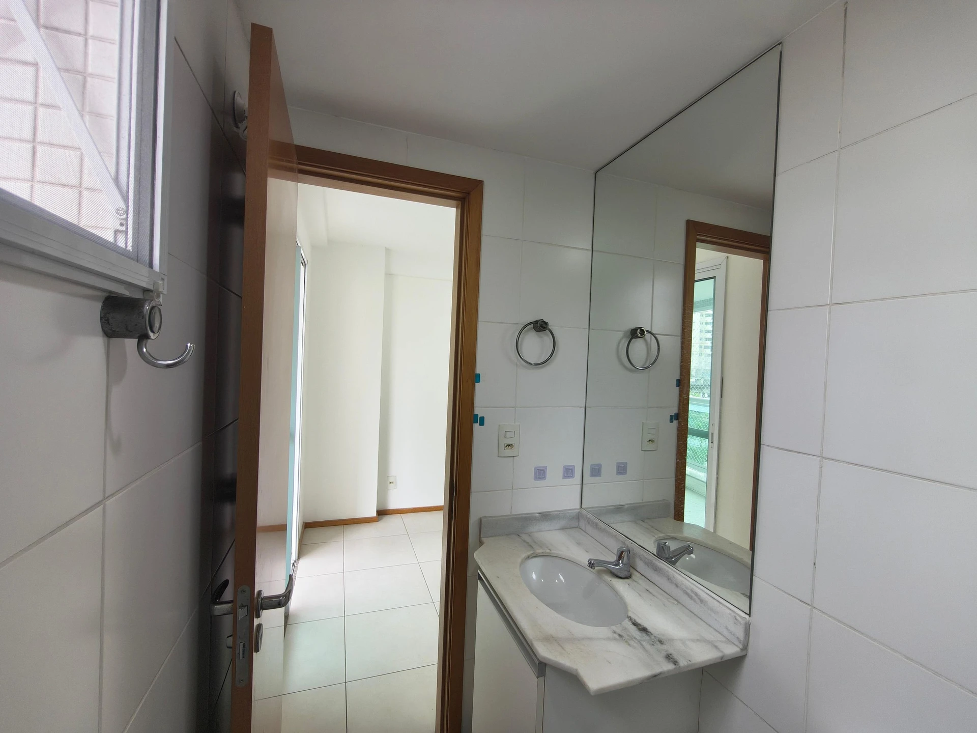 3-bedroom apartment in a building with a sauna — photo 12