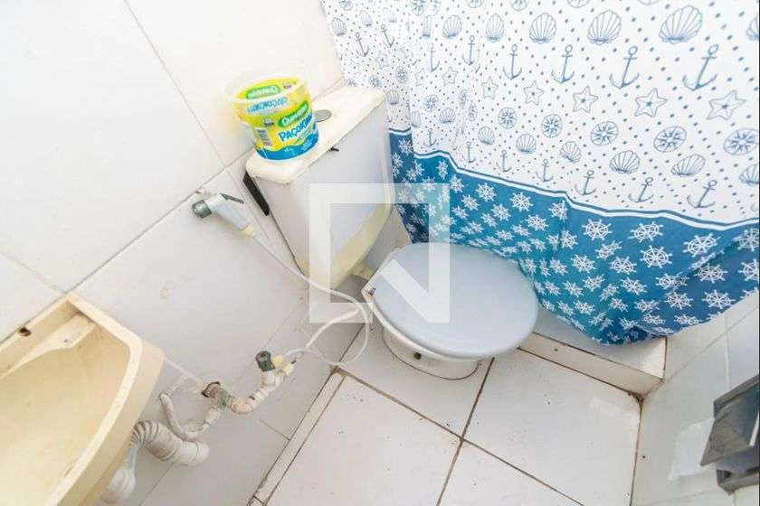 Apartamento de 1 quarto com cozinha separada e 40 m²