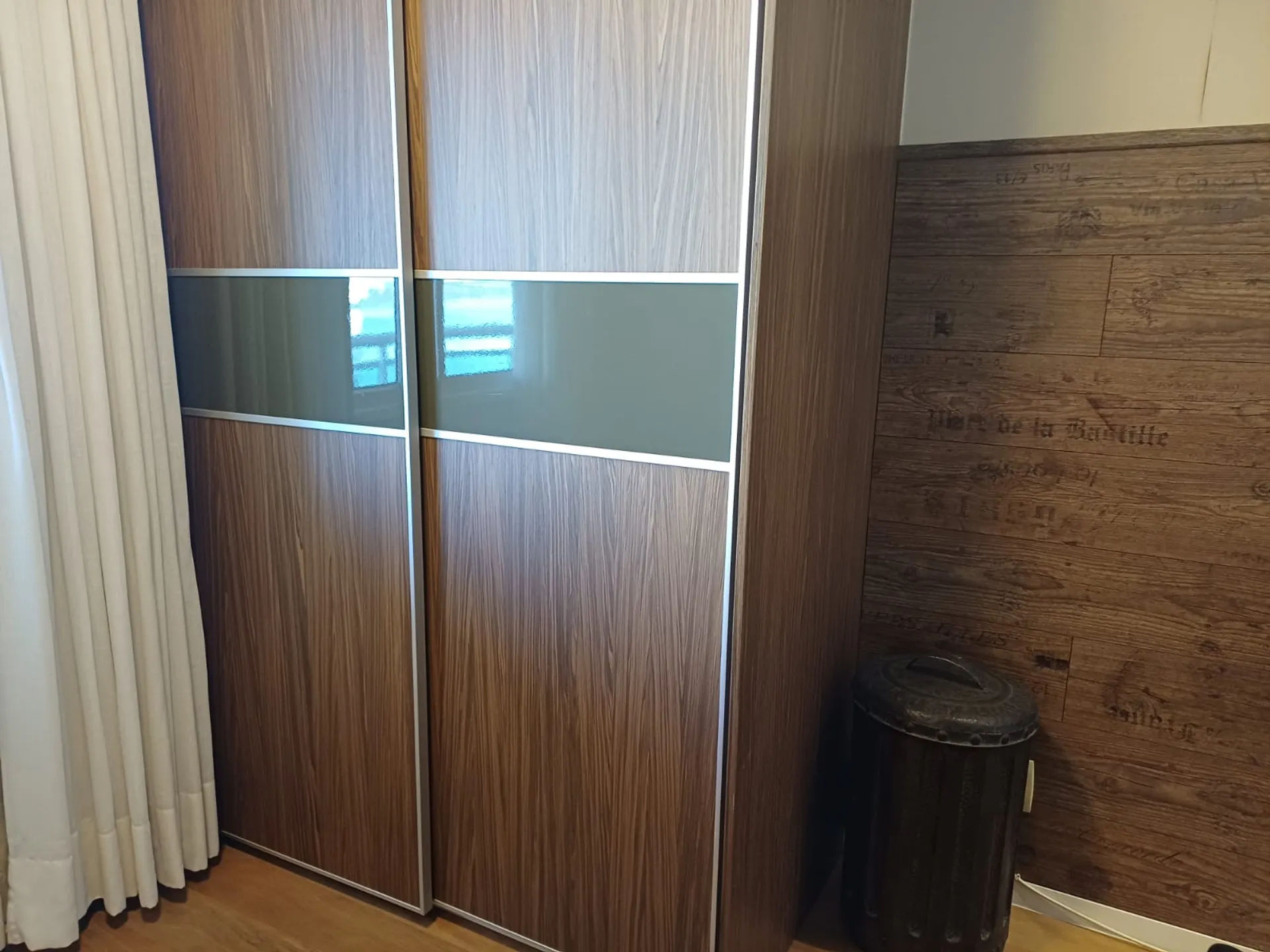 Furnished 3-bedroom apartment with open-plan kitchen — photo 35