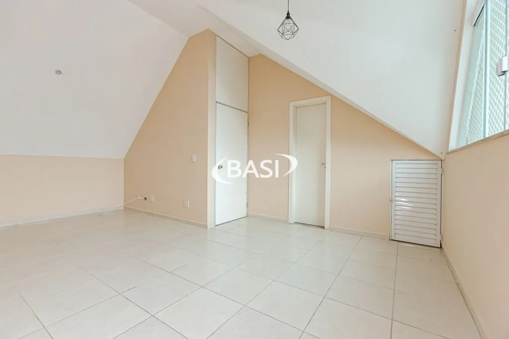 Two-story house with 3 bedrooms and 3 bathrooms, 2 parking — photo 59
