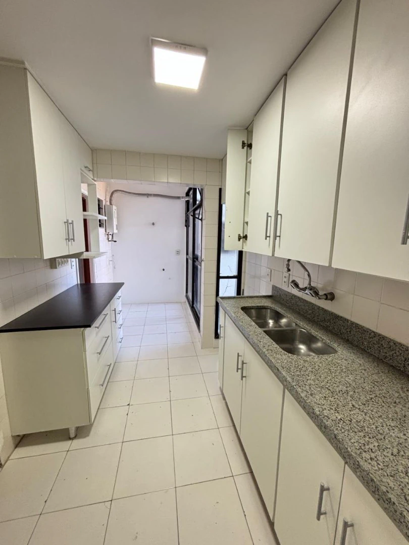 3-bedroom apartment with 105 m² and 1 parking spot — photo 2