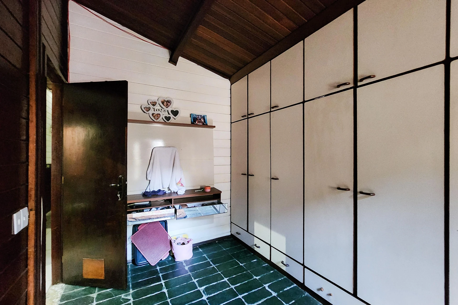 Furnished house with 3 bedrooms, 1 bathroom and parking — photo 34