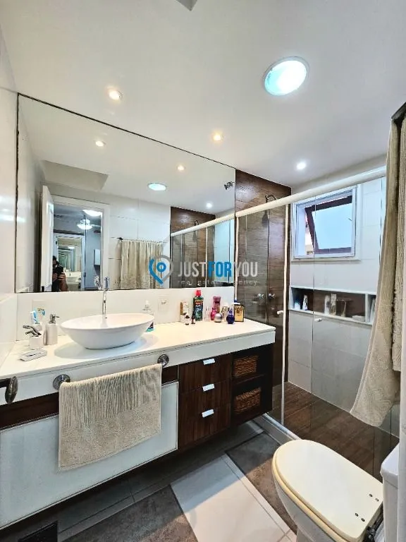 Furnished house with 4 bedrooms and 5 bathrooms — photo 27