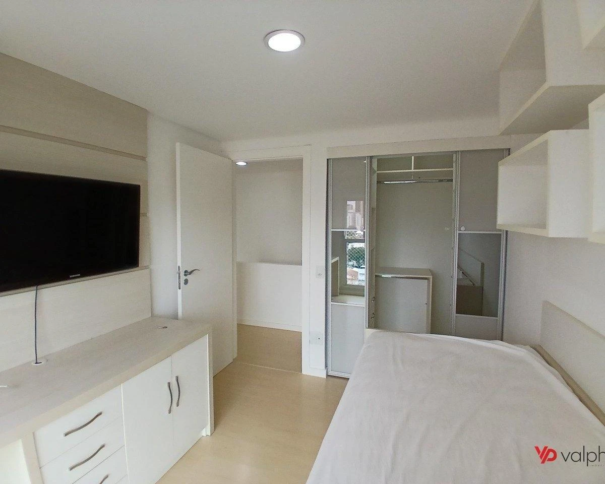 Home office in a 2-bedroom apartment, 105 m² — photo 11