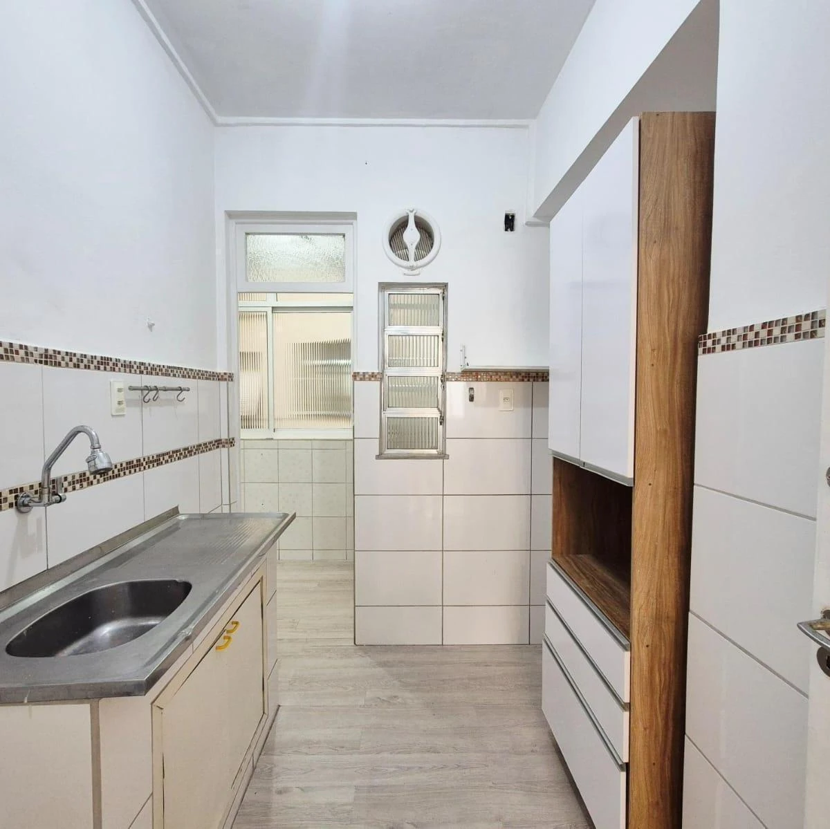 Дерев'яна підлога або ламінат та 2 спальні: квартира 62 м² — photo 5