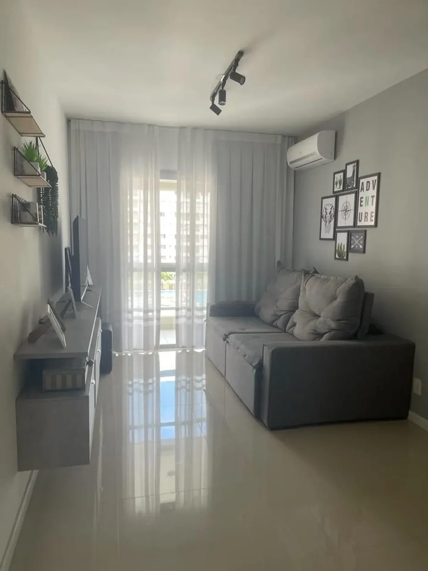 86 m² apartment with a walk-in closet and a washing machine — photo 12