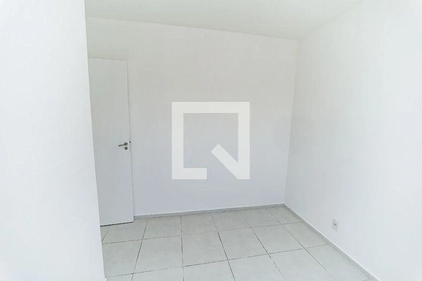 2-bedroom apartment in a building with a pool — photo 25