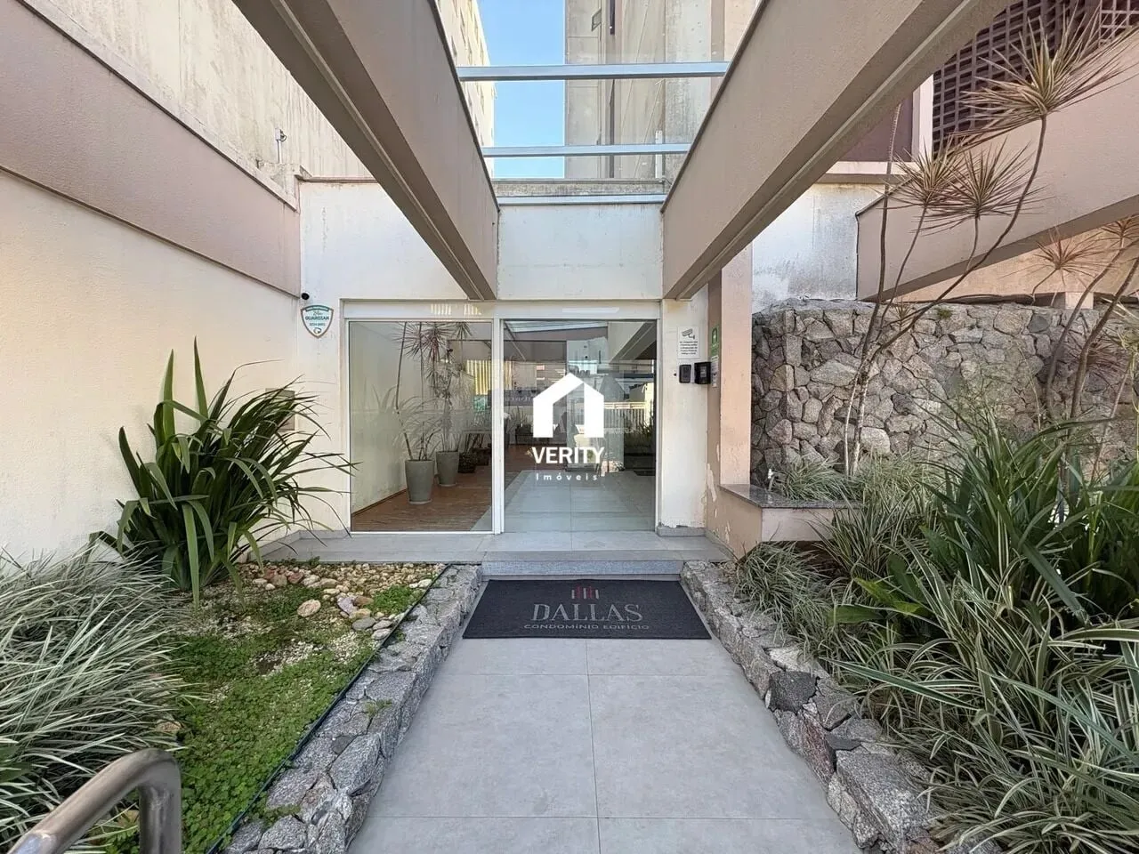 One-bedroom apartment with a home office in Florianópolis — photo 11