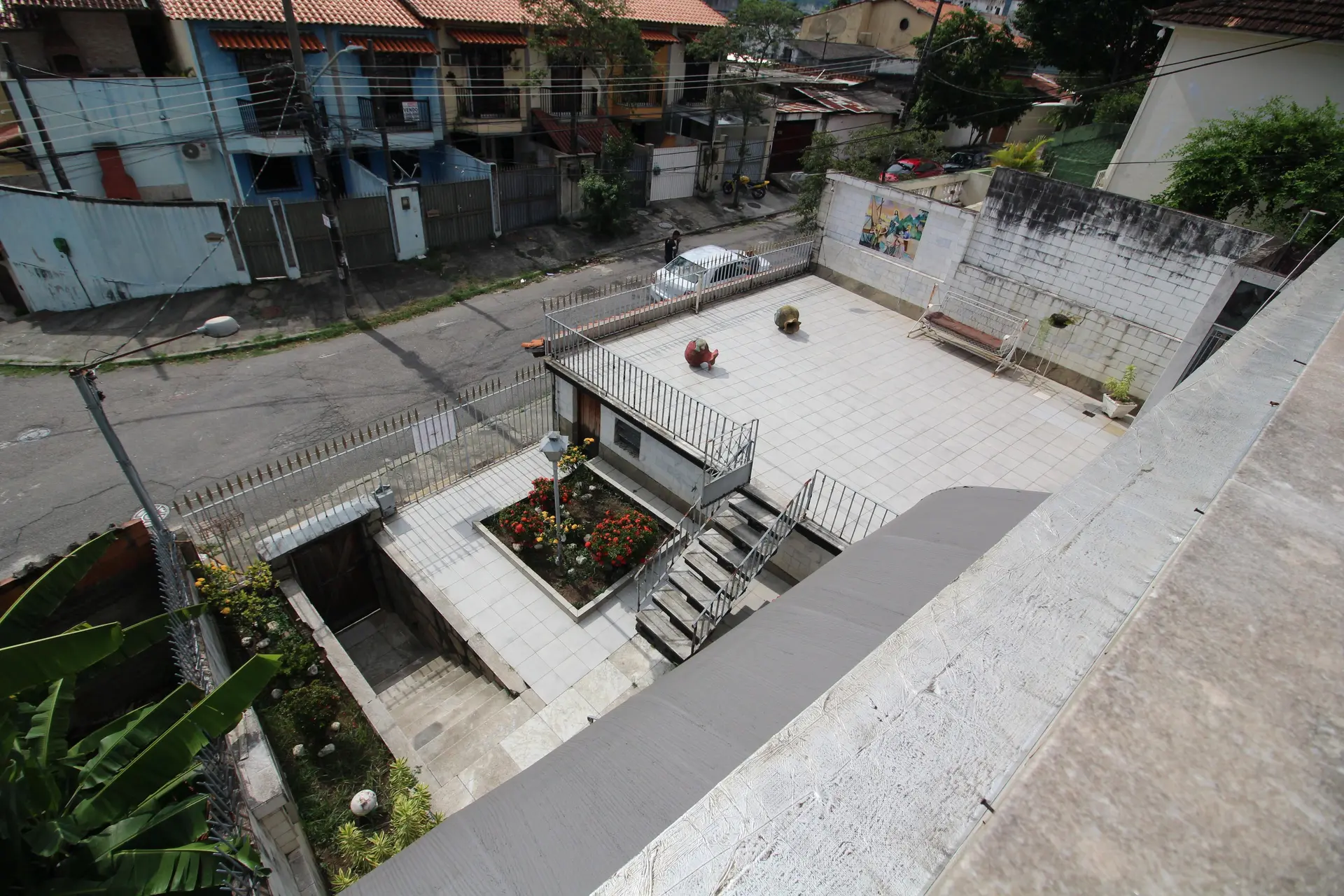 Furnished 3-bedroom house with a private garden — photo 31