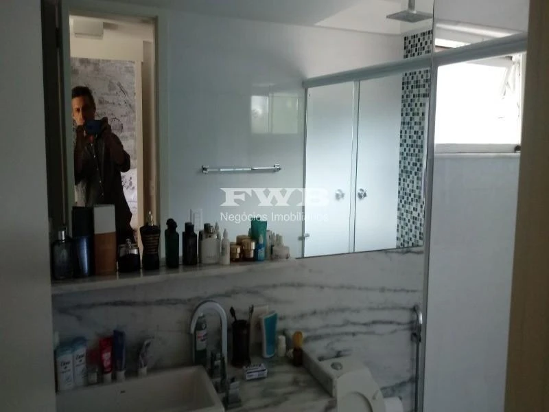 11-bedroom house with a walk-in closet in Rio de Janeiro — photo 43