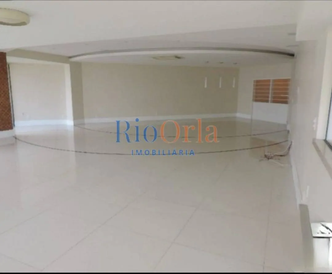 Unfurnished apartment with 4 bedrooms and 5 bathrooms — photo 9