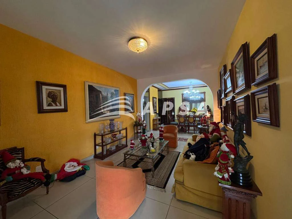 Furnished 208 m² apartment with 3 bedrooms and 2 parking spots — photo 16