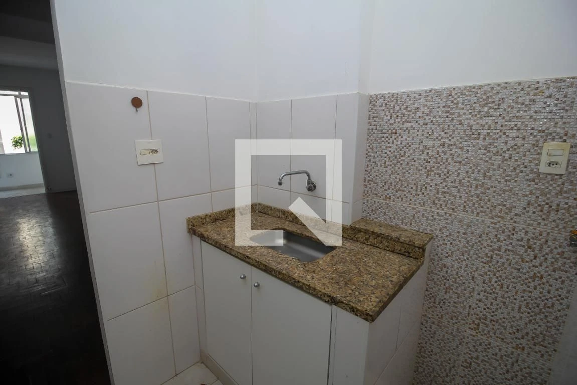 Studio, 40 m², with wood or laminate floors — photo 12
