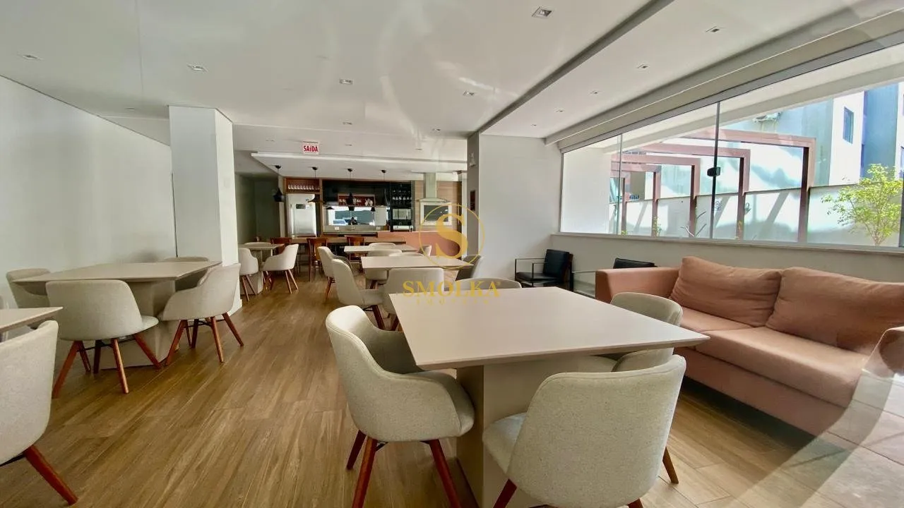 Balcony with a grill in a 2-bedroom apartment, 75 m² — photo 37