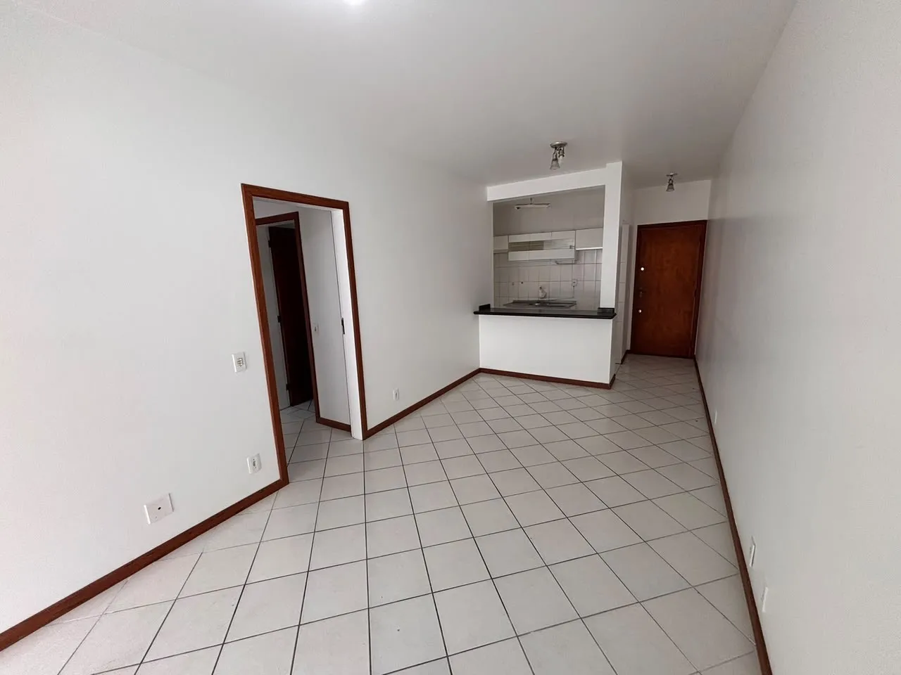 3-bedroom apartment in a building with a gym