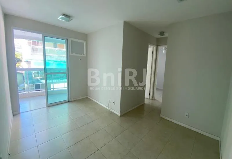 Unfurnished 2-bedroom apartment with a closed kitchen — photo 15