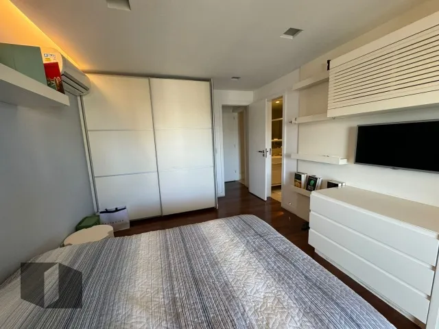 Furnished penthouse apartment with 5 bedrooms and 5 baths — photo 24