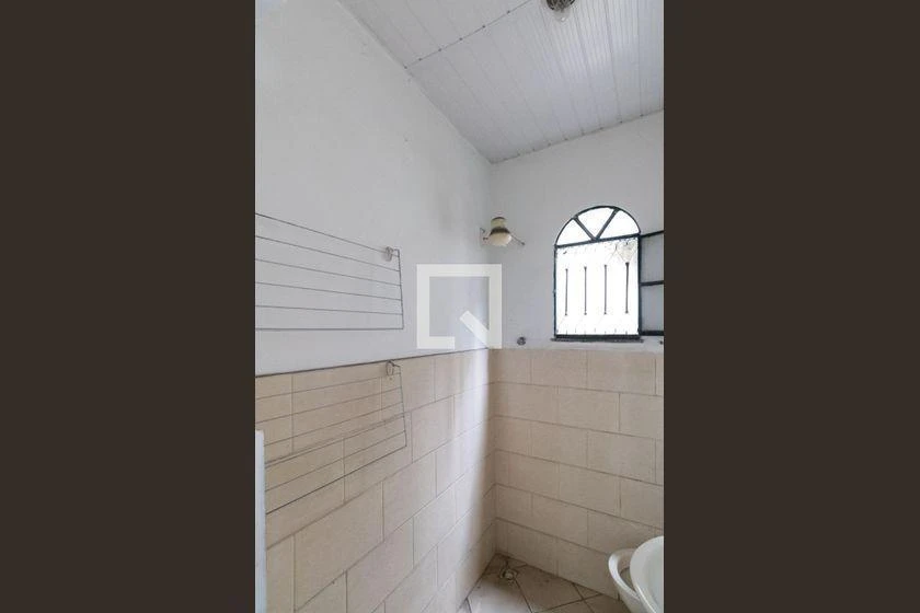 Unfurnished house with 1 bedroom and 1 bathroom — photo 23