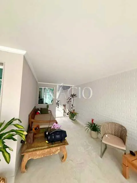 400 m² house with a glass-enclosed balcony and a bathtub — photo 22