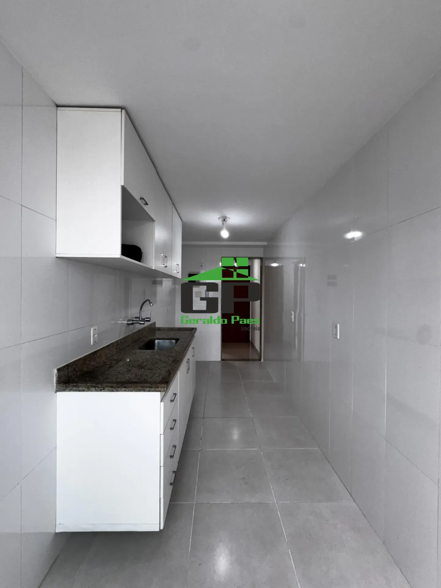 3-bedroom apartment with 2 en-suites and a balcony — photo 13
