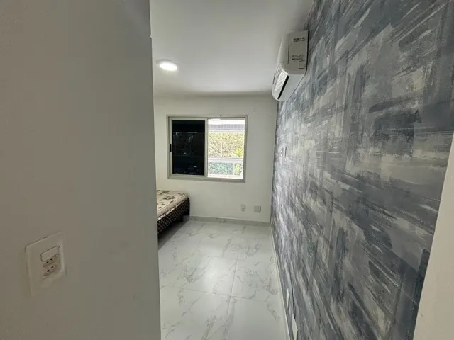 Glass-enclosed balcony in a 3-bedroom apartment, 94 m² — photo 7