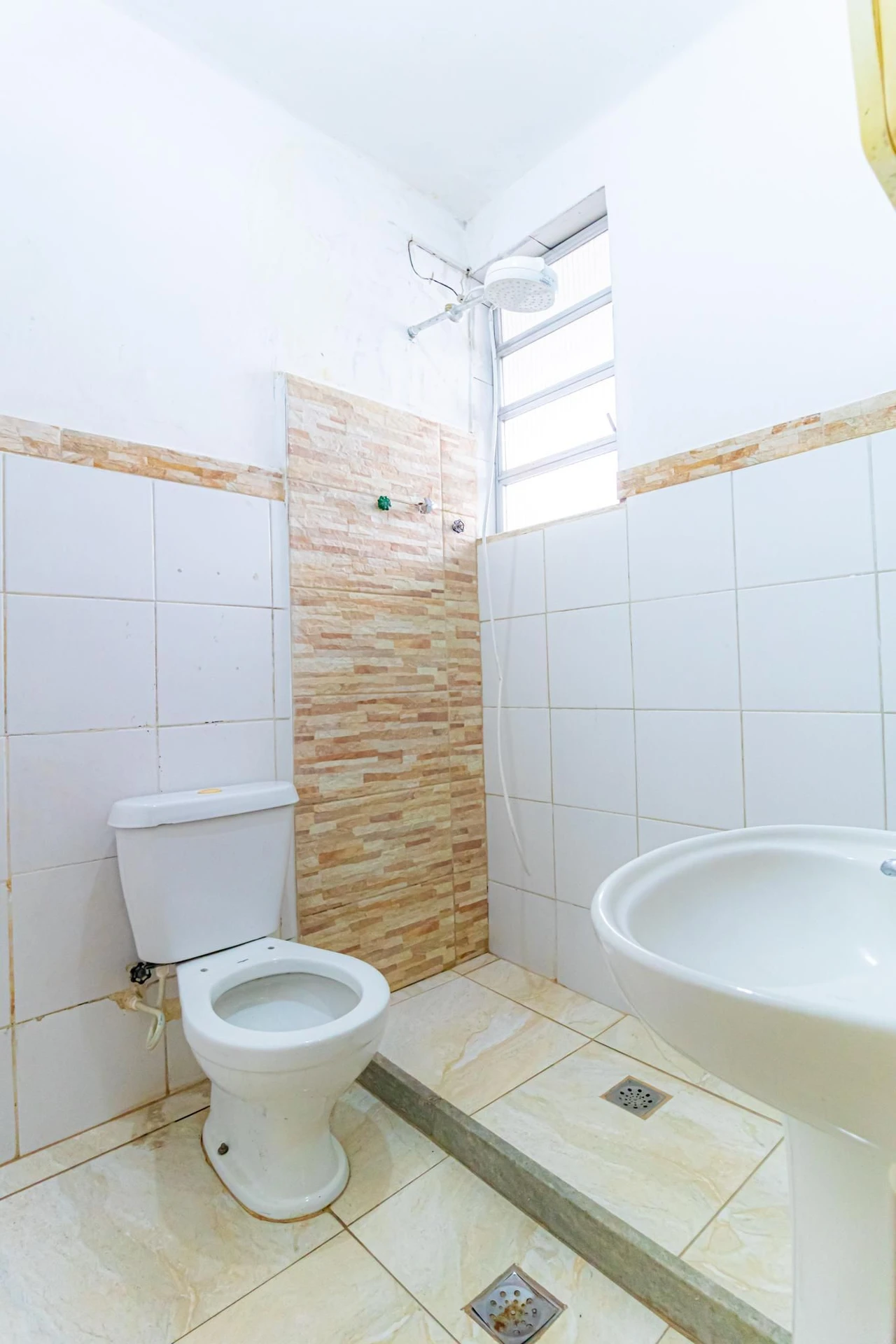 Rental apartment with 2 bedrooms and 1 bathroom — photo 33