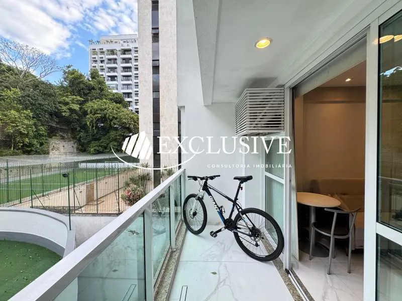 Apartamento mobiliado com cozinha americana e varanda — photo 20