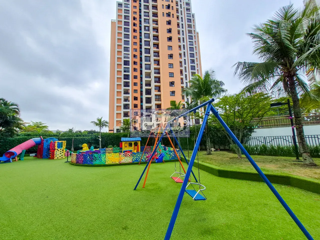 200 m² apartment with 3 en-suite bedrooms and private BBQ — photo 58