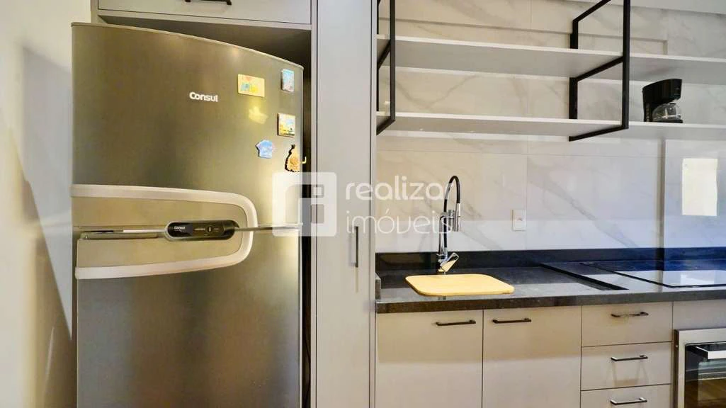 Furnished 1-bedroom apartment with an open-plan kitchen — photo 5