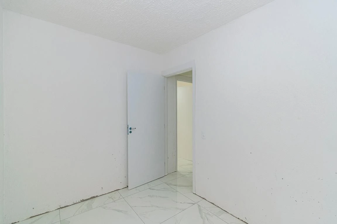 2-bedroom apartment in a building with a gym — photo 28