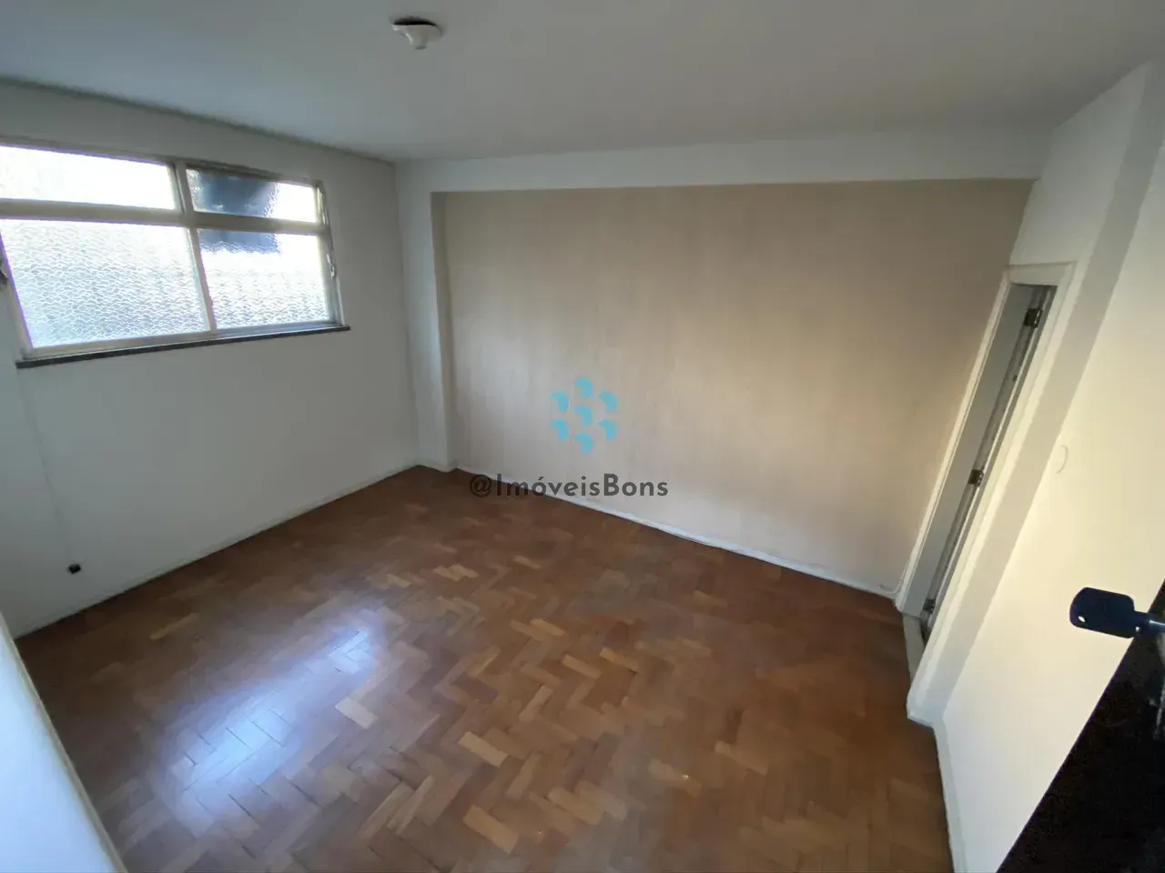 40 m² apartment with 2 bedrooms and a glass shower enclosure