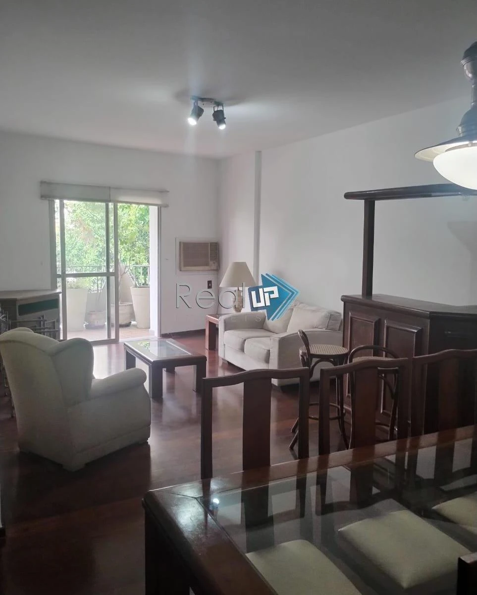 Home office in a 3-bedroom apartment, 129 m² — photo 10