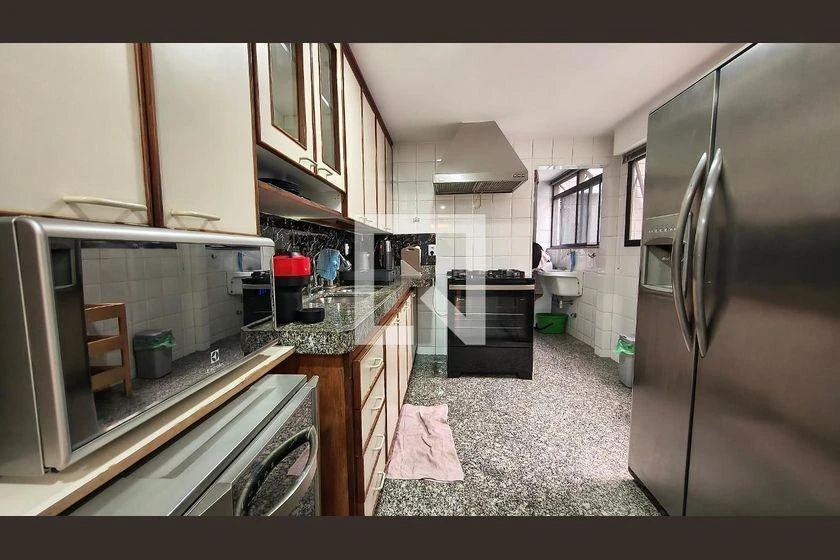 Washing machine in a 4-bedroom apartment, 205 m² — photo 18