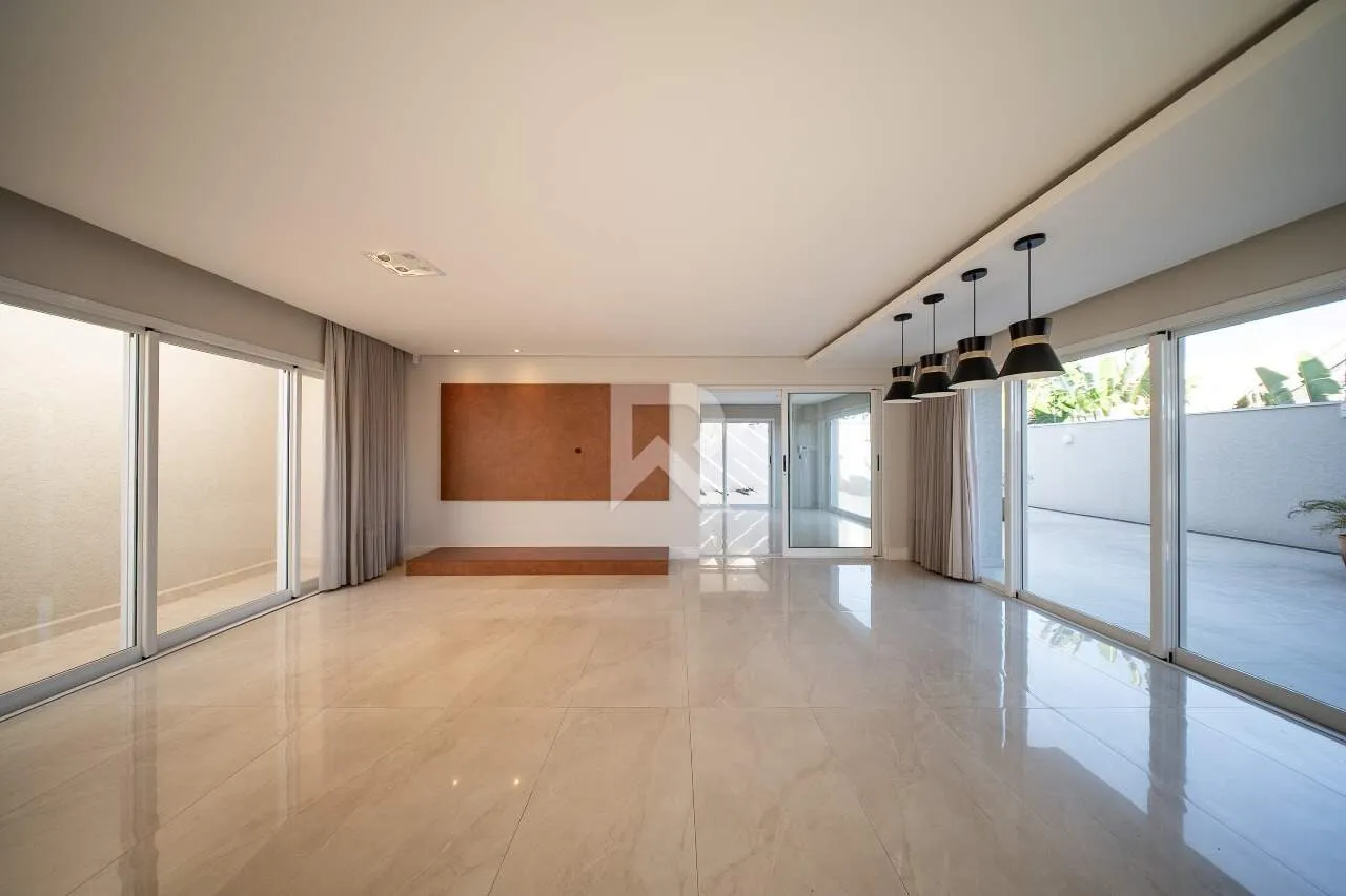 House, 441 m², with a private BBQ — photo 32