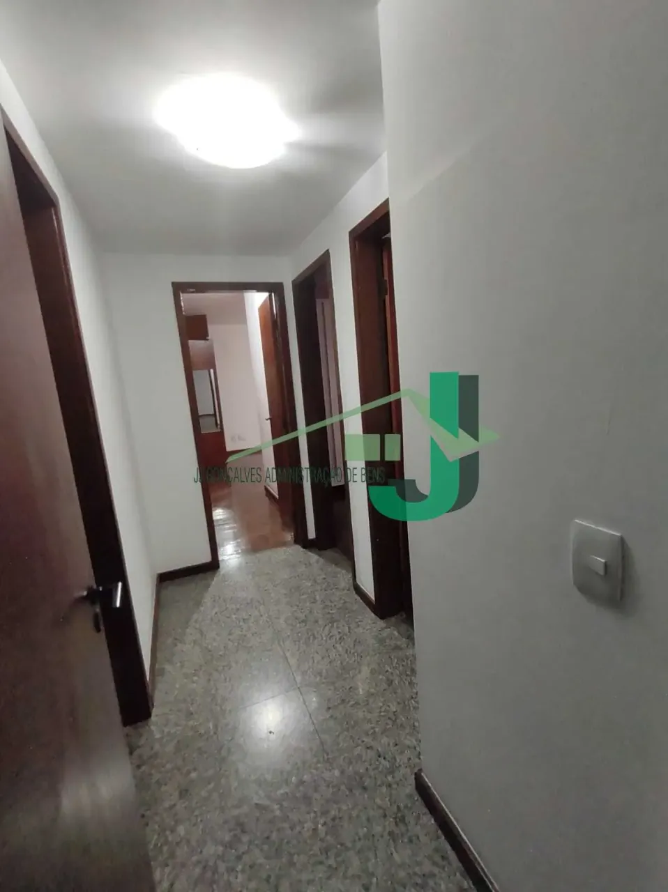 3-bedroom apartment with 3 parking spaces — photo 16