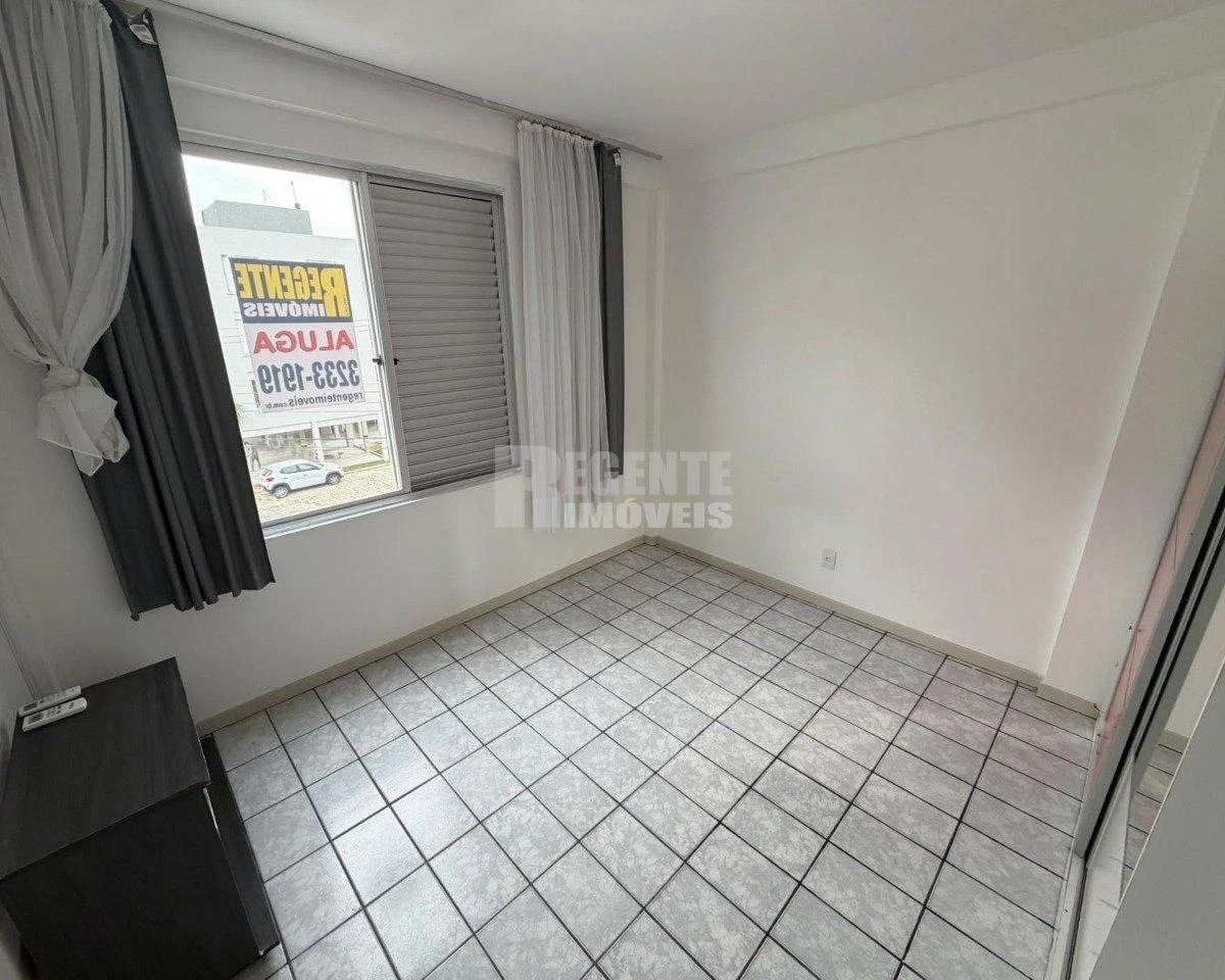 One-bedroom apartment with a home office in Florianópolis — photo 2