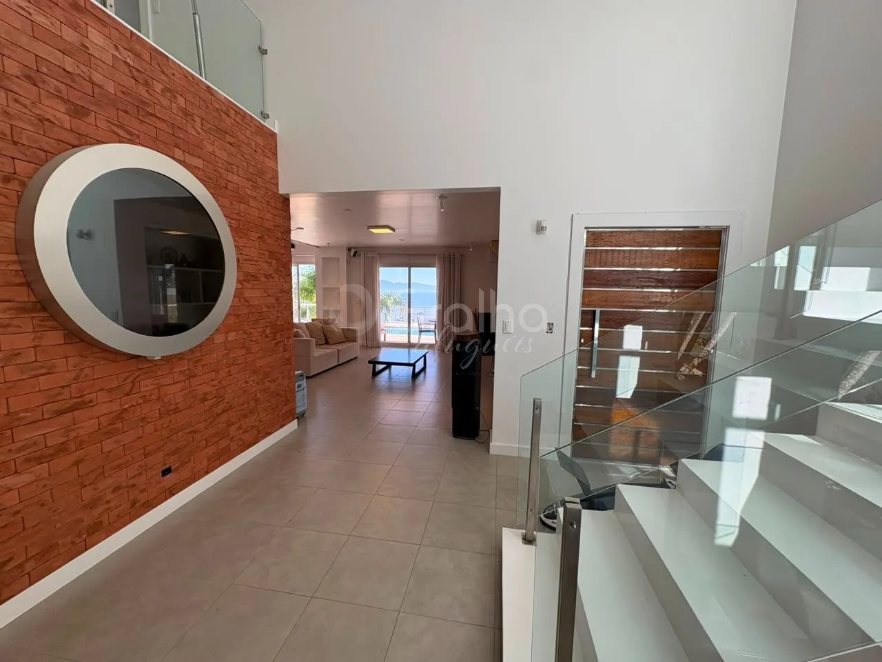 Мебльований будинок 868 м² з 3 люксами та 9 місцями — photo 63