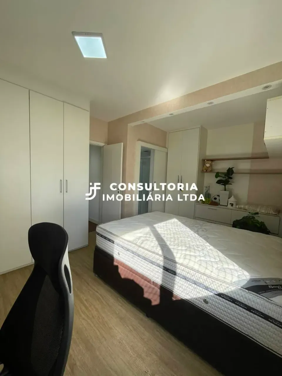 121 m² furnished apartment with 3 bedrooms and 3 baths — photo 17