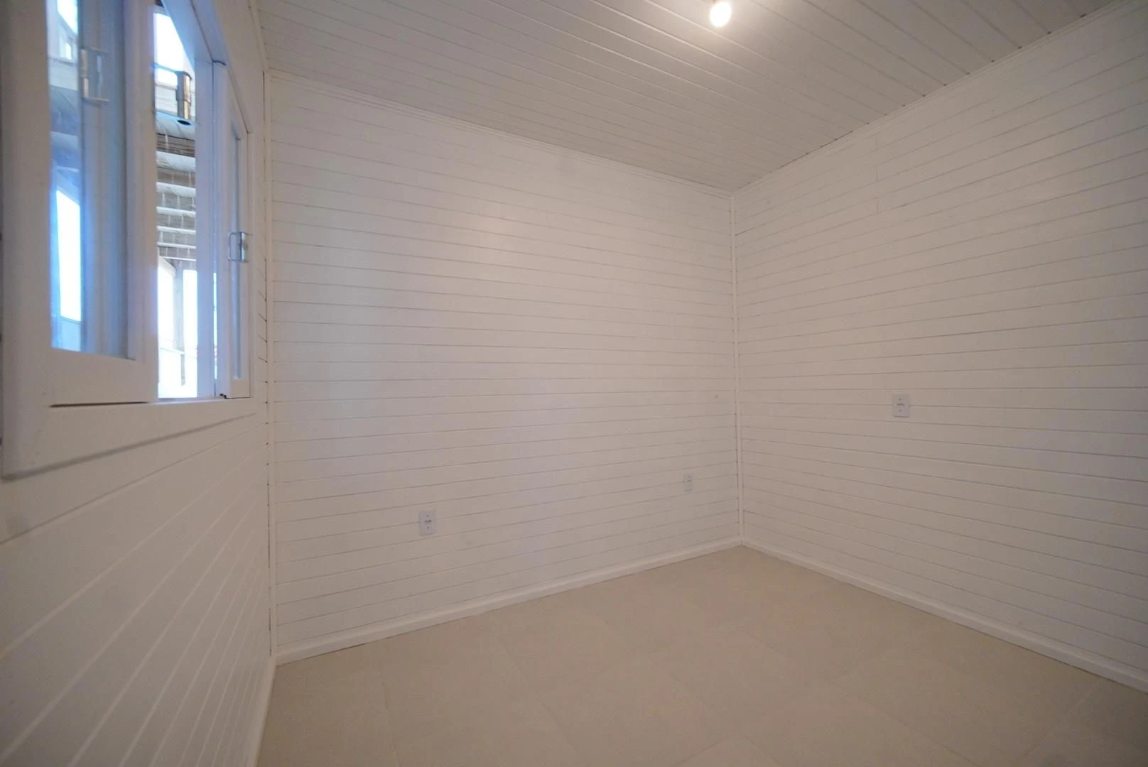One-bedroom, 24 m² house in Florianópolis — photo 5