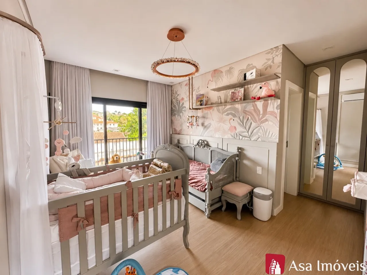 Furnished house with 4 bedrooms and an open-plan kitchen — photo 11