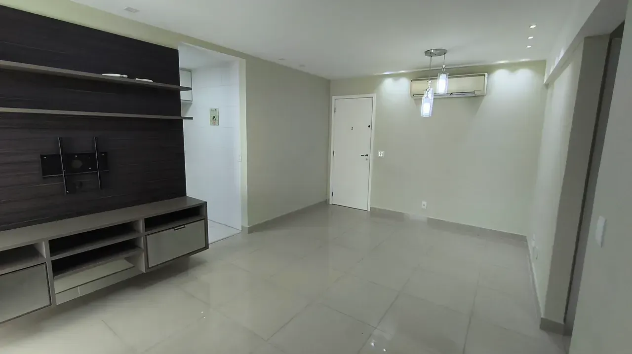 86 m² unfurnished apartment with 3 bedrooms and open-plan kitchen — photo 14