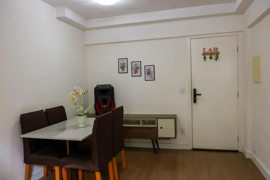 Home office in a 2-bedroom apartment, 42 m² — photo 8