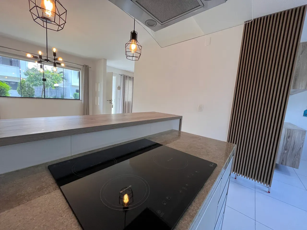 180 m² house with a walk-in closet and a mountain view — photo 15