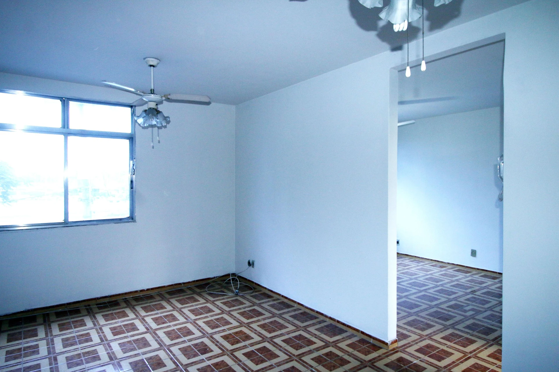 2-bedroom apartment in a building with a gym — photo 7